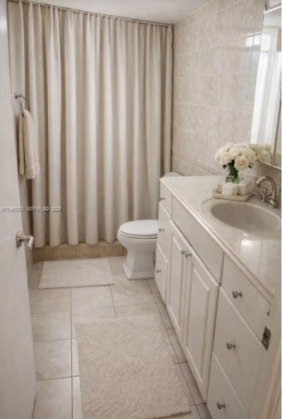 2500 Parkview Dr, Unit 2206, Hallandale Beach, FL 33009 Photo