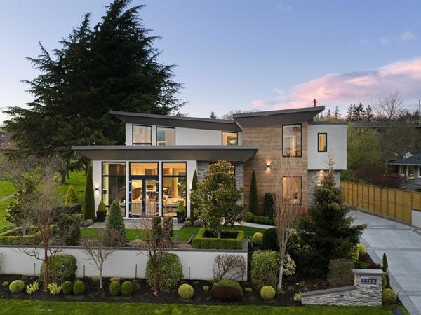 2324 Middowne Rd , Oak Bay, BC V8R 3K5