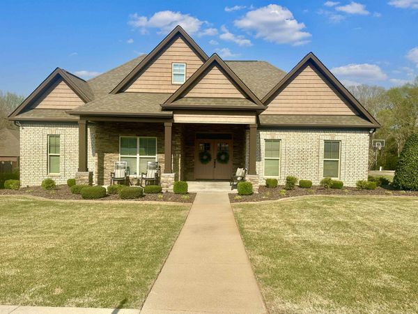 42 Cascade Dr, Florence, AL