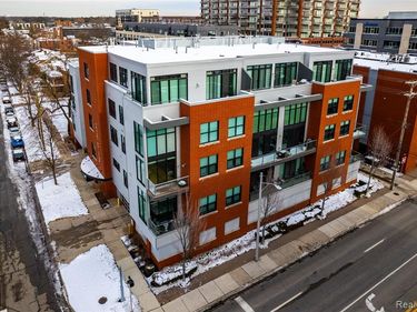 100 N Center Street , Royal Oak, MI 48067