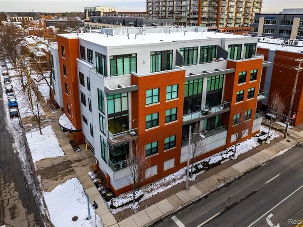 100 N Center Street, Royal Oak, MI 48067