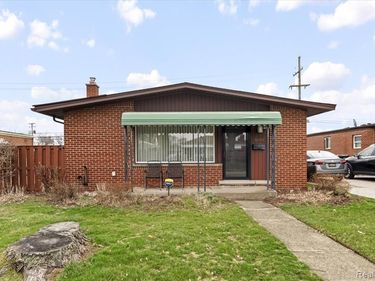 30124 Garry Avenue , Madison Heights, MI 48071