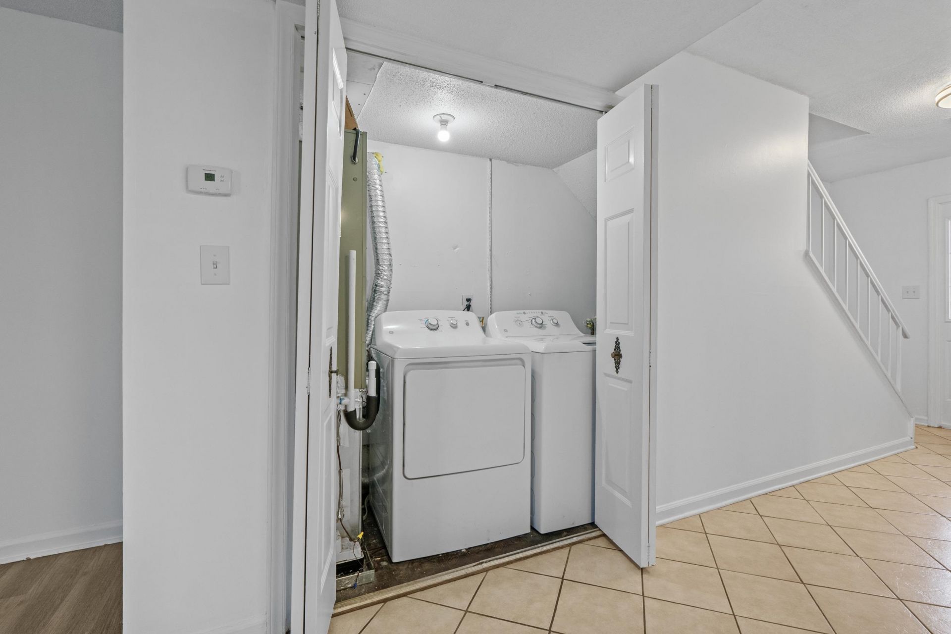 4505 N Kings Hwy. Photo 19