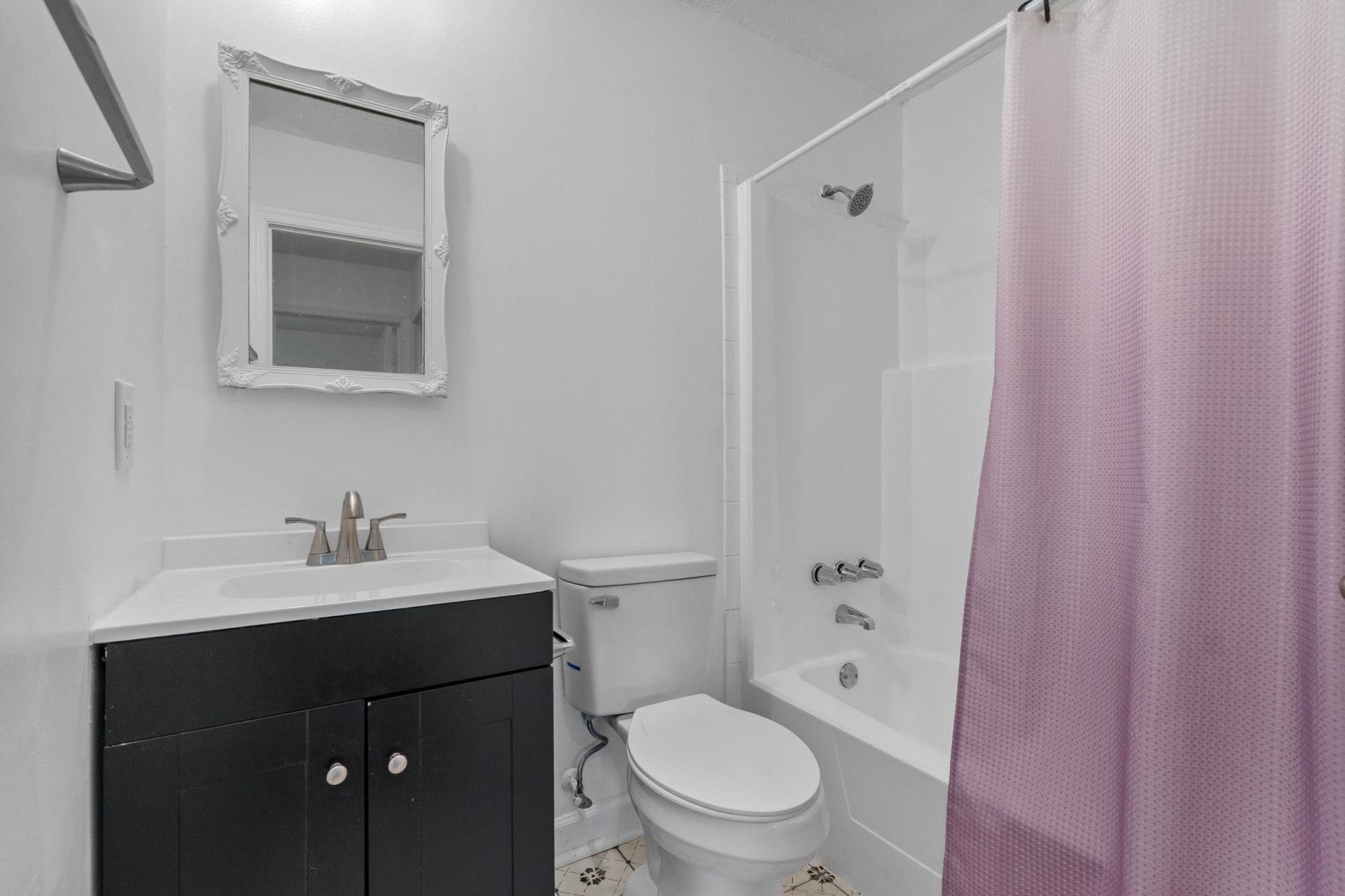 4505 N Kings Hwy. Photo 23