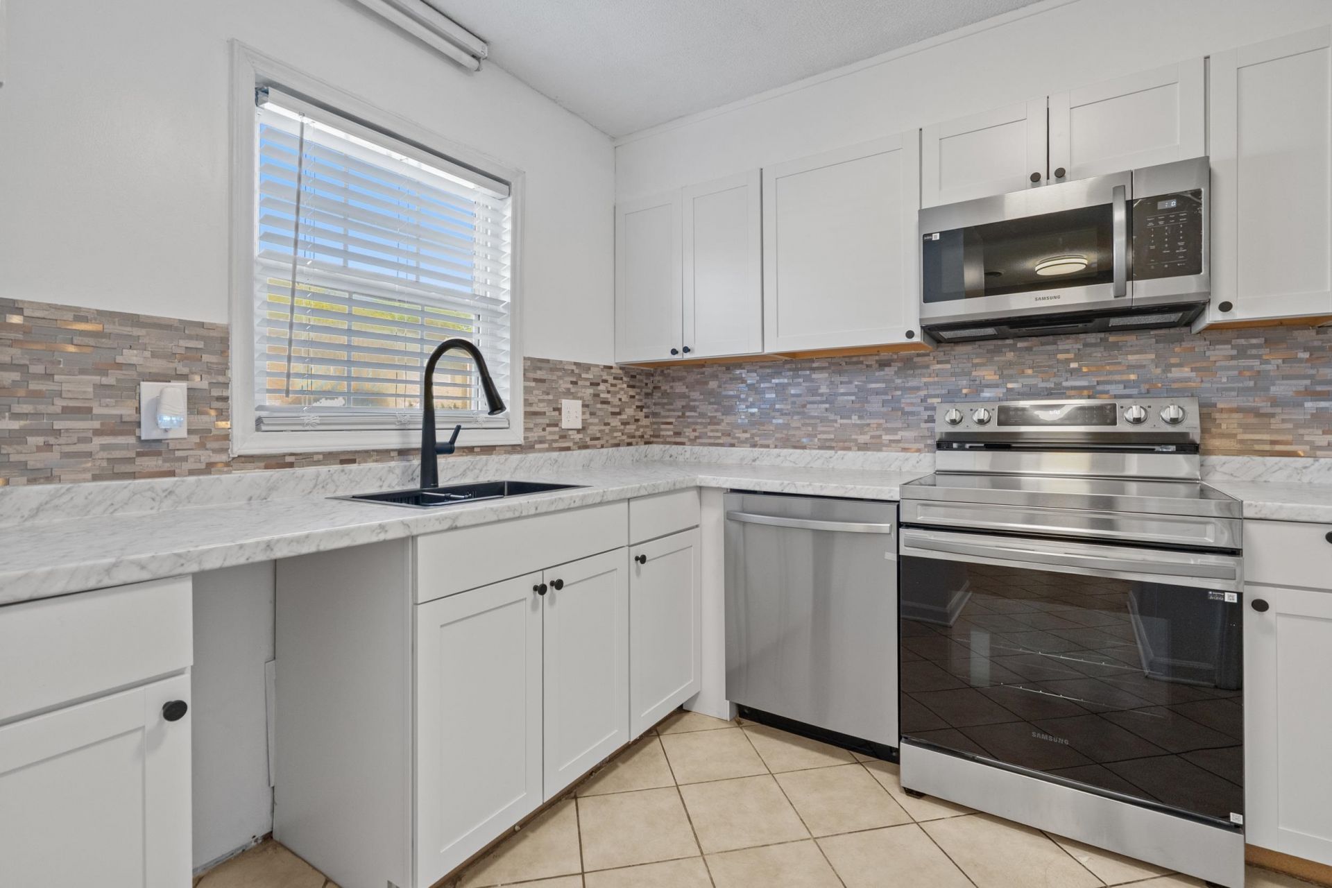 4505 N Kings Hwy. Photo 6