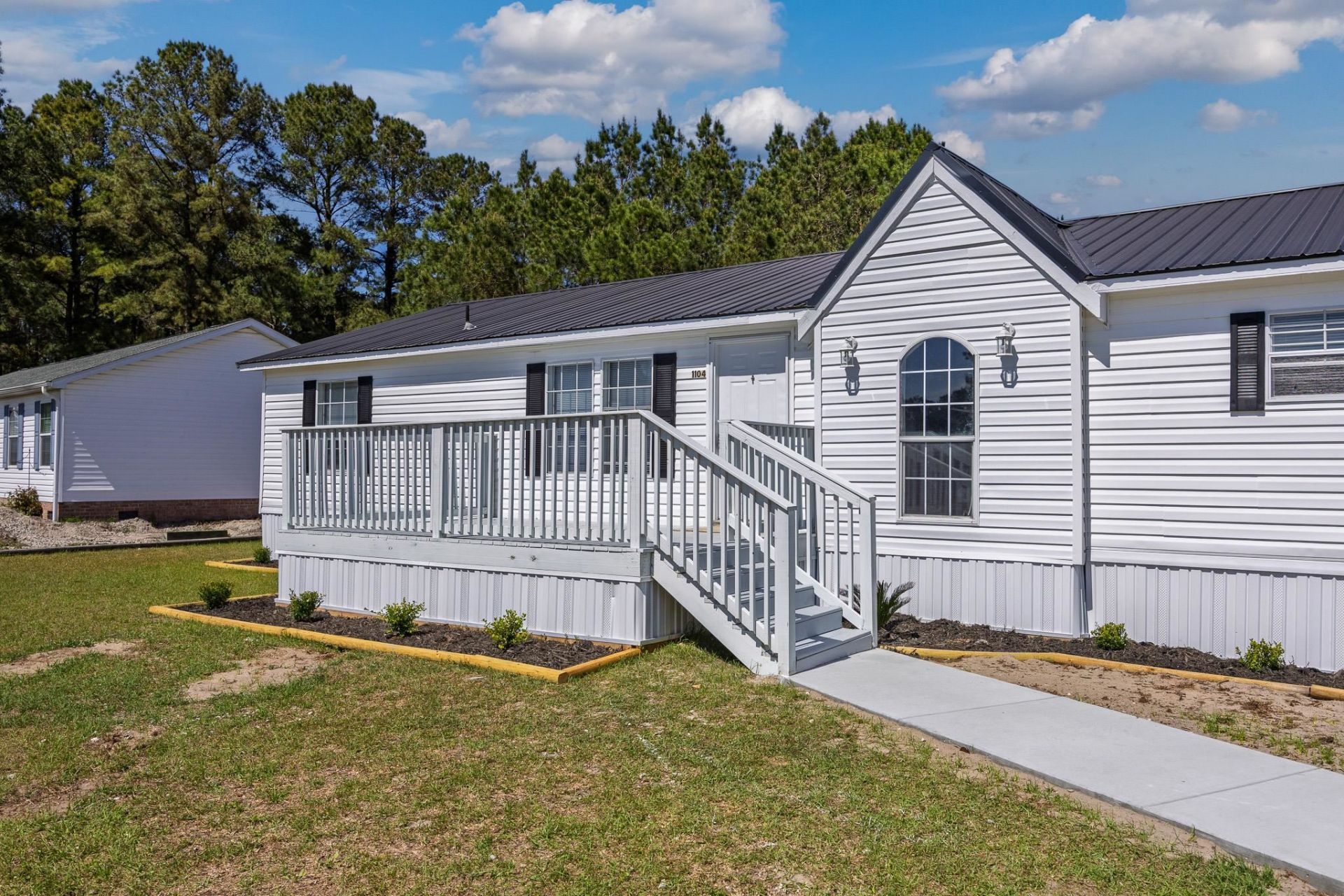 1104 Merrimac Dr. Photo 4