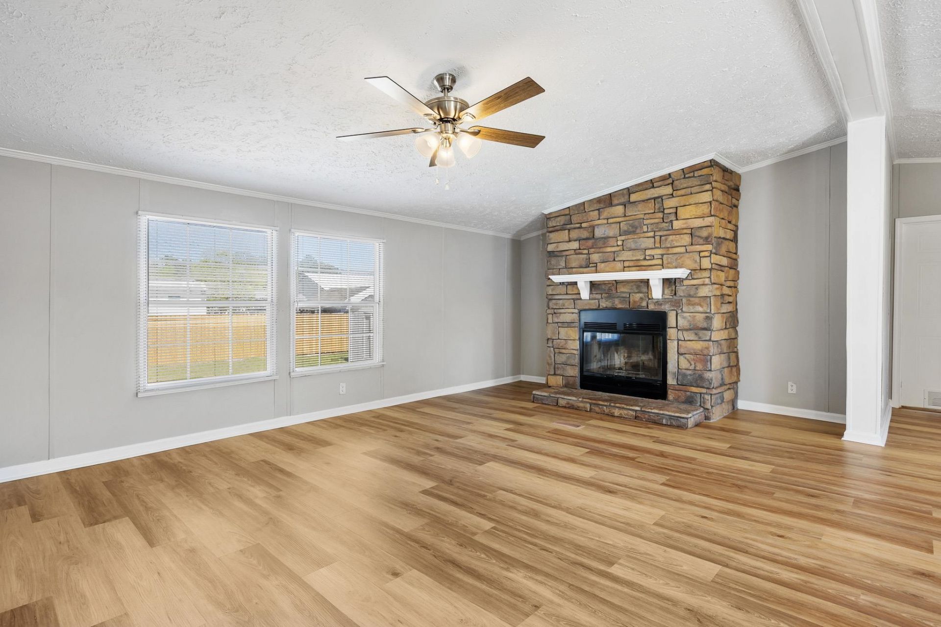 1104 Merrimac Dr. Photo 7