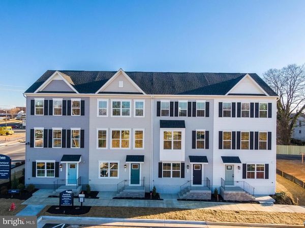 1110B OASIS AVENUE , RANSON, WV 25438