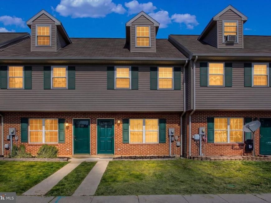 117 Orchard Lane, Unit 12, Hanover, PA 17331 Main Photo