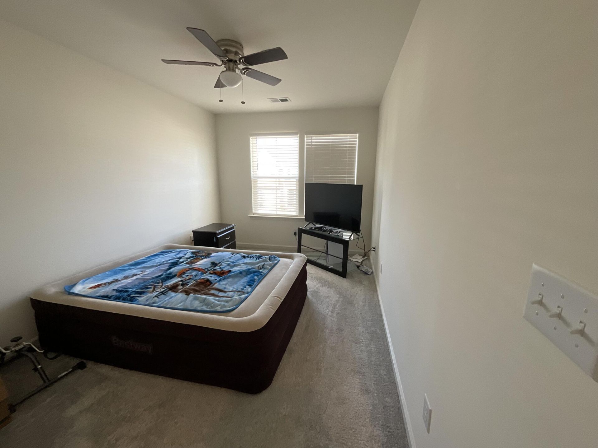 438 Trotters Lane Photo 25