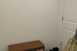 438 Trotters Lane photo 4