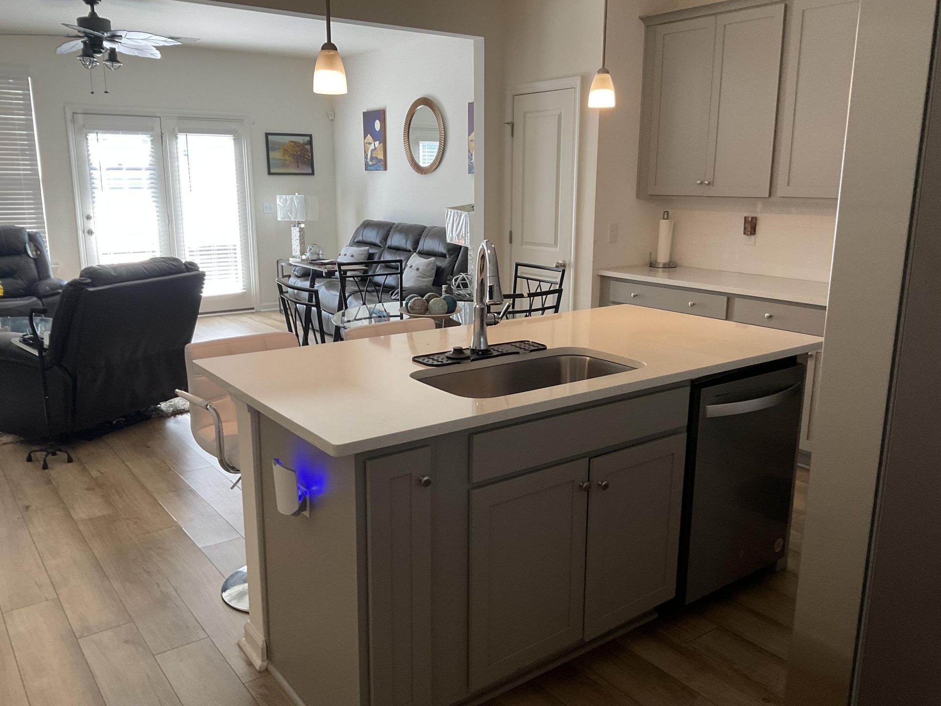 438 Trotters Lane Photo 8