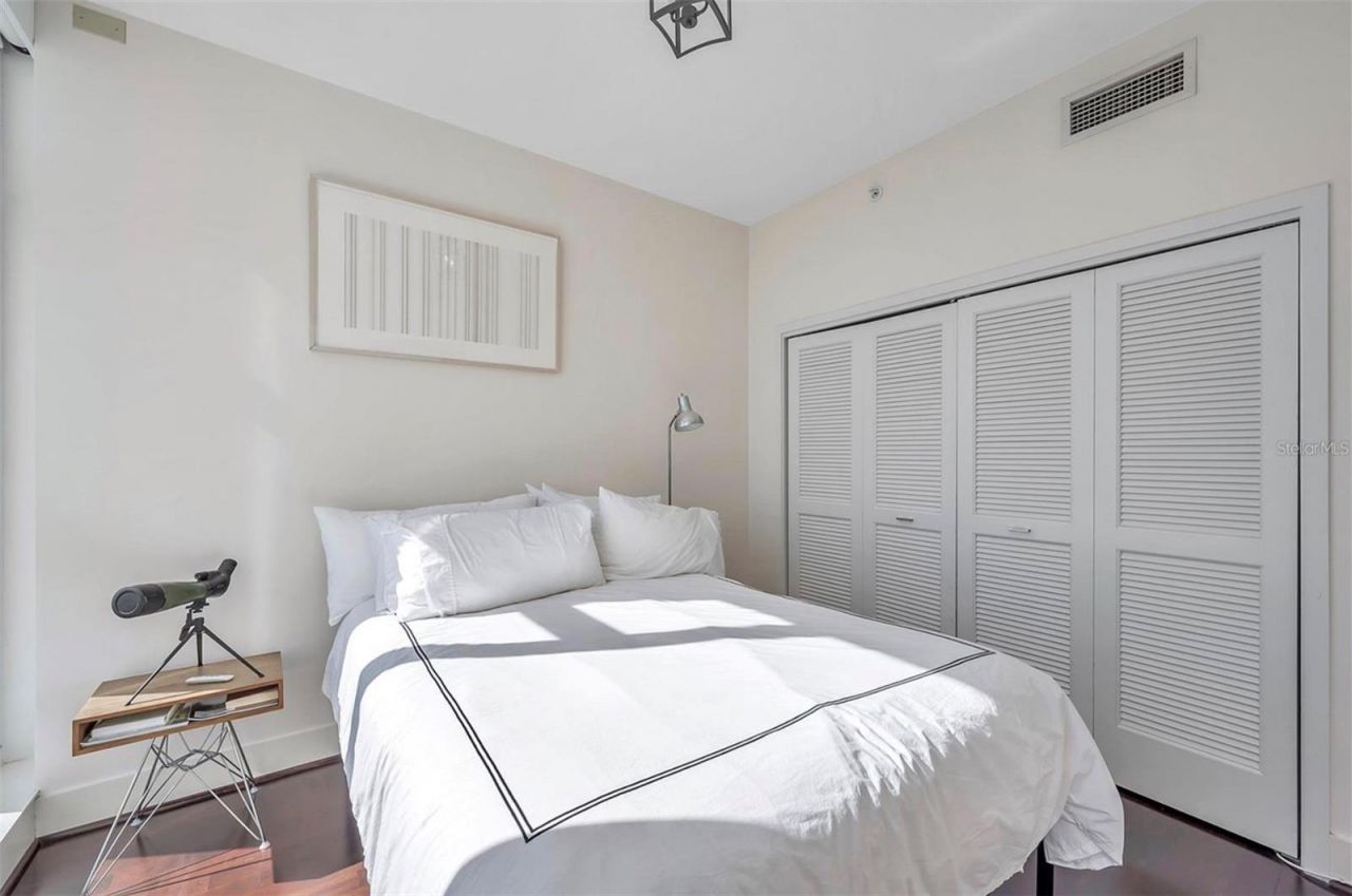 175 1st Street S, Unit 2804, Saint Petersburg, FL 33701 Photo