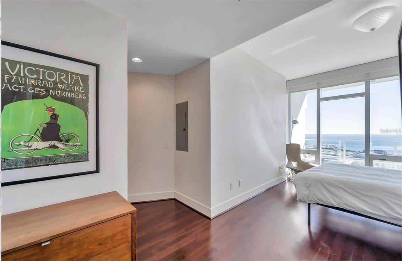 175 1st Street S, Unit 2804, Saint Petersburg, FL 33701 Photo