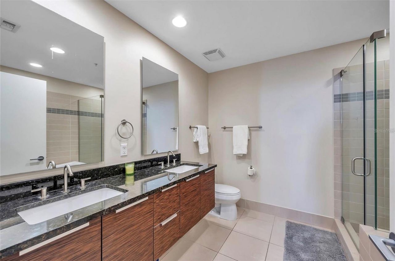 175 1st Street S, Unit 2804, Saint Petersburg, FL 33701 Photo