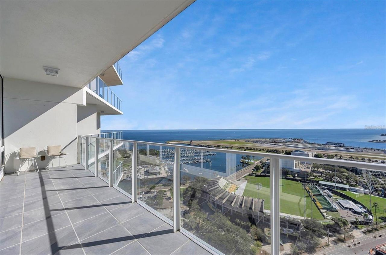 175 1st Street S, Unit 2804, Saint Petersburg, FL 33701 Photo