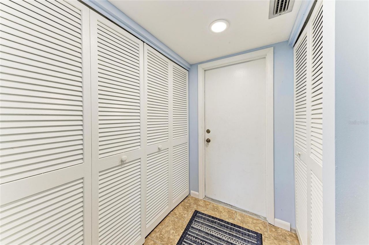 7160 Fairway Bend Cir, Sarasota, FL 34243 Photo