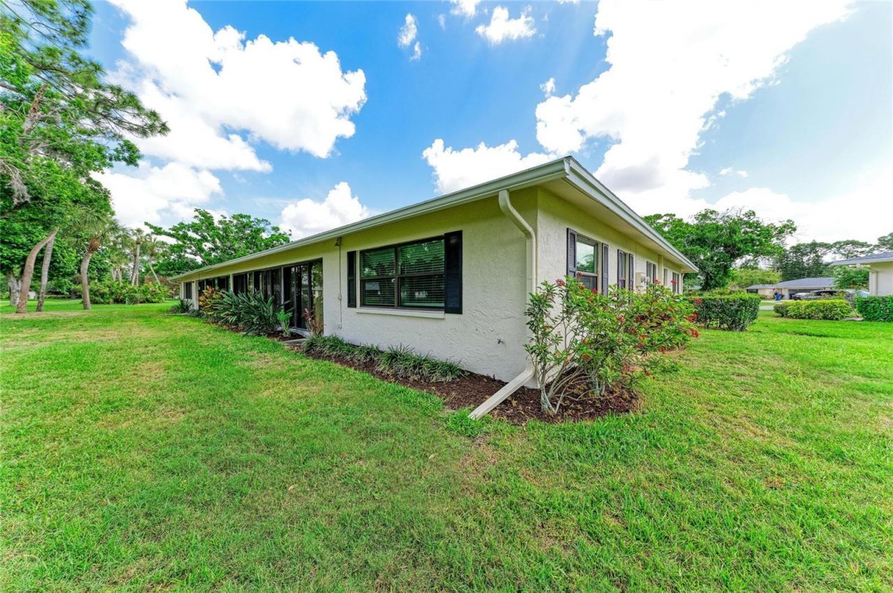 7160 Fairway Bend Cir, Sarasota, FL 34243 Photo