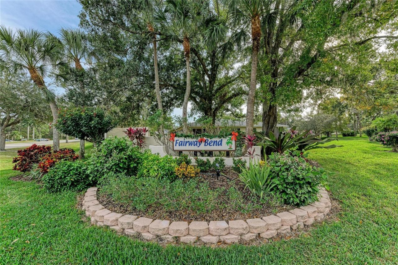 7160 Fairway Bend Cir, Sarasota, FL 34243 Photo