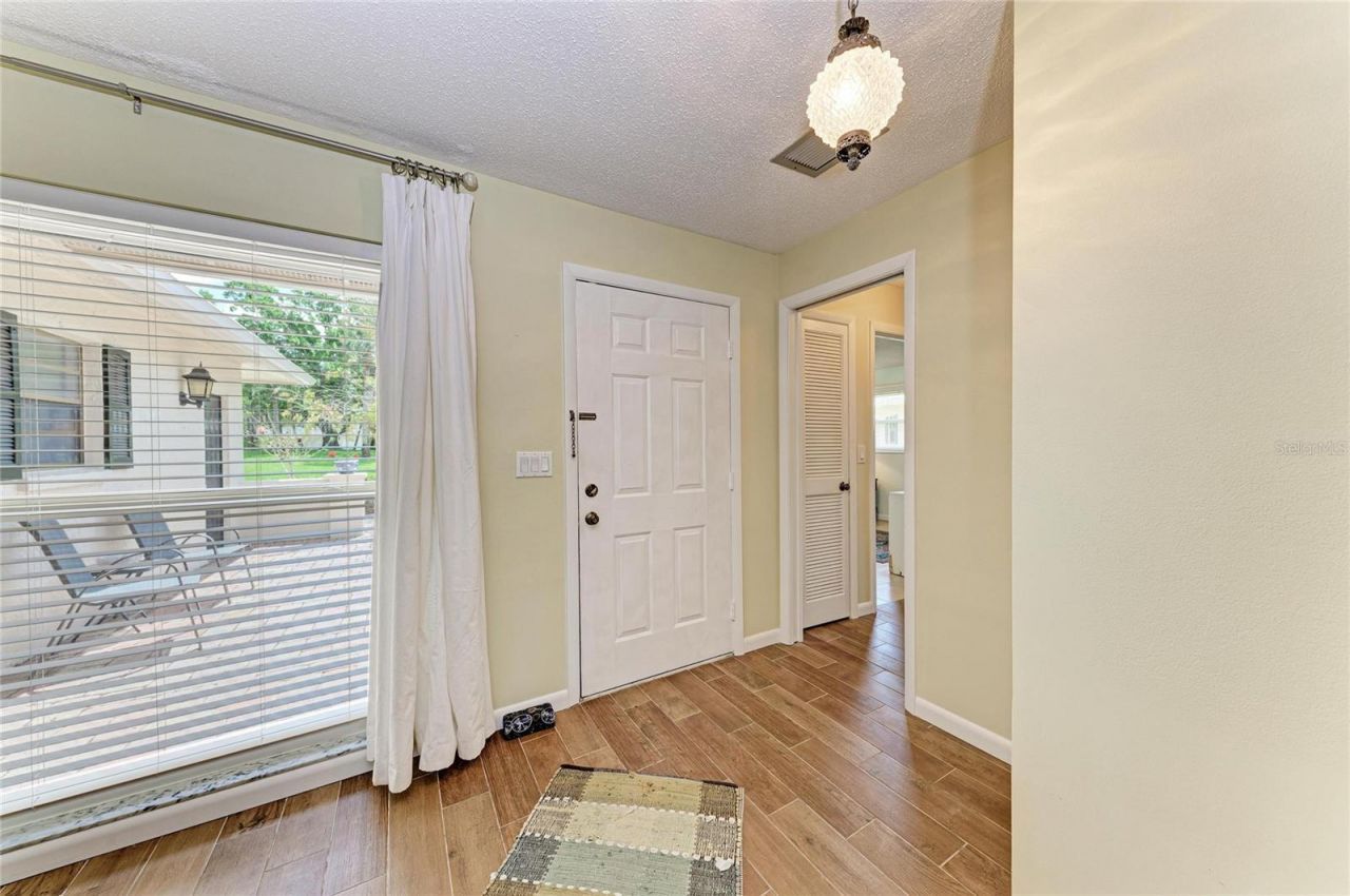 7160 Fairway Bend Cir, Sarasota, FL 34243 Photo