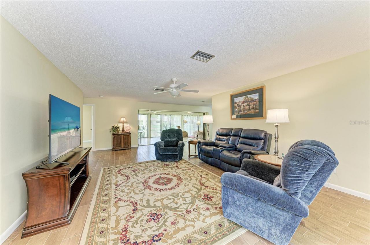 7160 Fairway Bend Cir, Sarasota, FL 34243 Photo