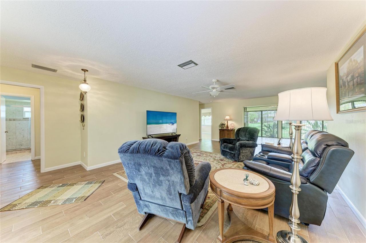 7160 Fairway Bend Cir, Sarasota, FL 34243 Photo