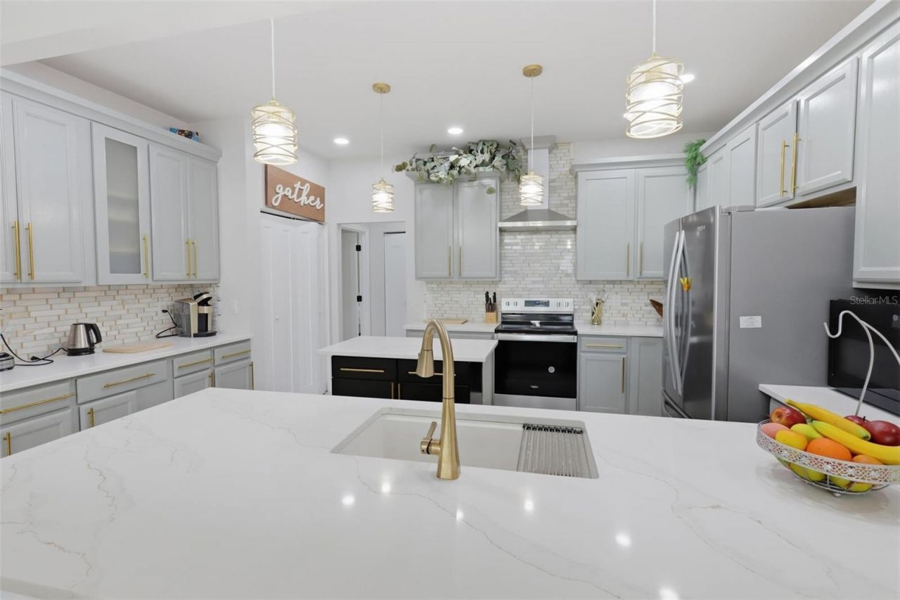 1026 W Beresford Road , Deland, FL 32720 Photo