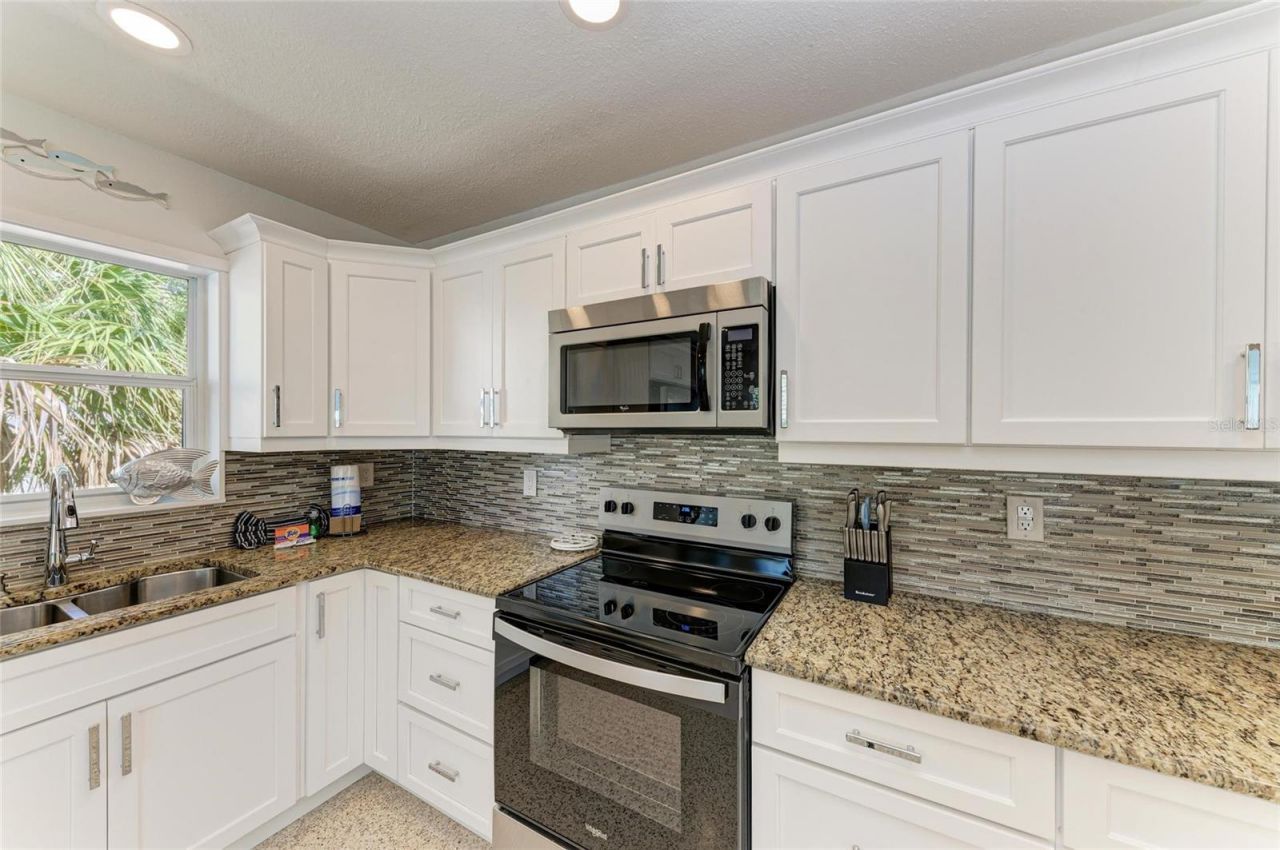 165 Crescent Drive, Anna Maria, FL 34216 Photo