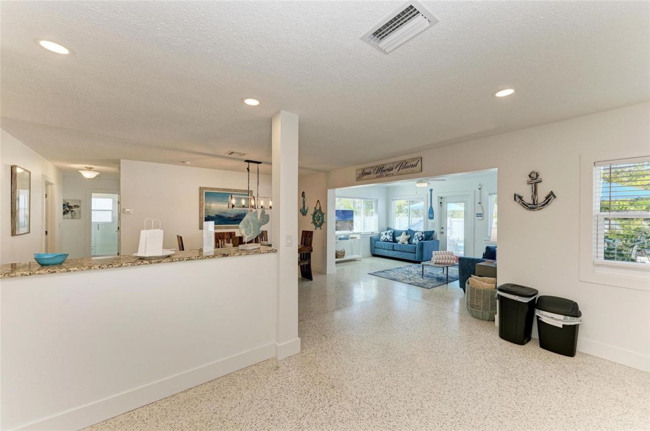 165 Crescent Drive, Anna Maria, FL 34216 Photo