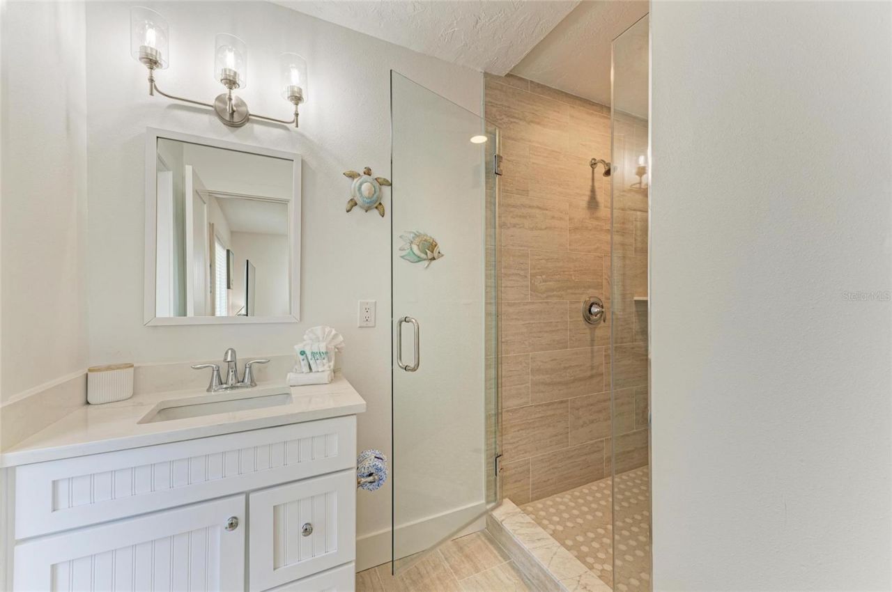 165 Crescent Drive, Anna Maria, FL 34216 Photo