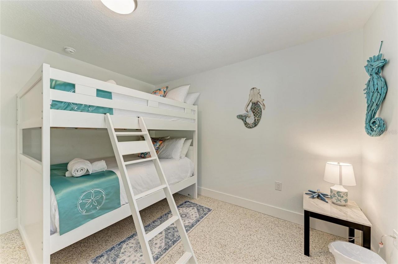 165 Crescent Drive, Anna Maria, FL 34216 Photo