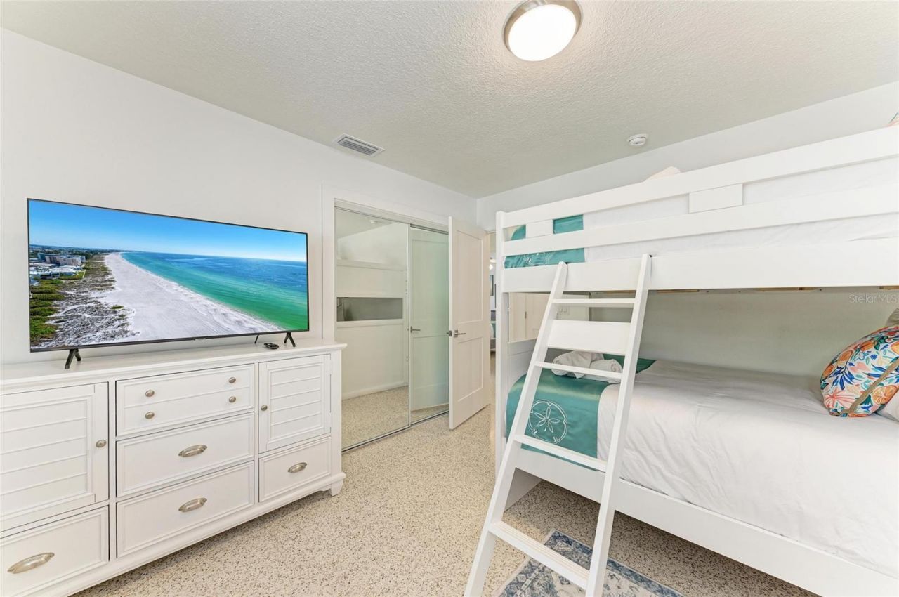 165 Crescent Drive, Anna Maria, FL 34216 Photo