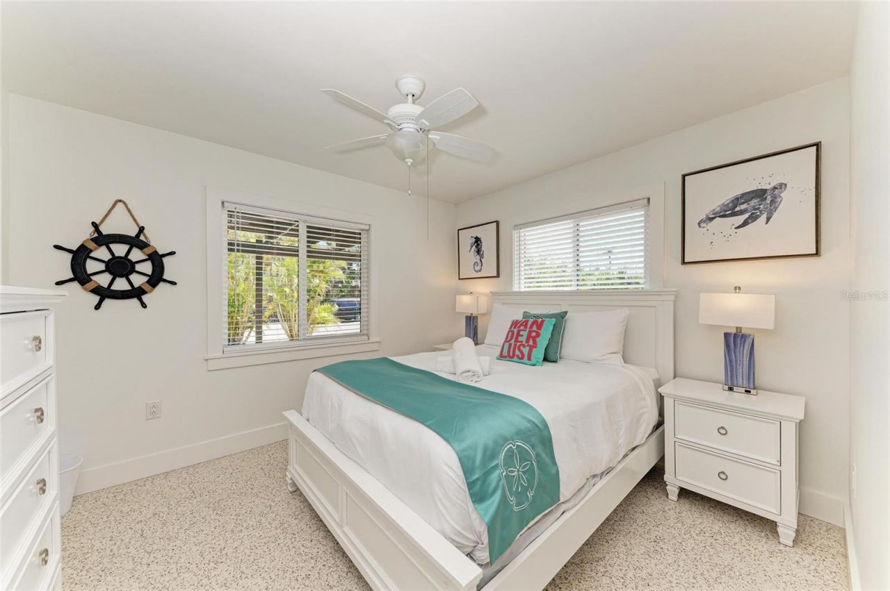 165 Crescent Drive, Anna Maria, FL 34216 Photo