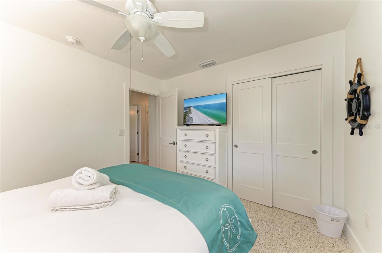 165 Crescent Drive, Anna Maria, FL 34216 Photo