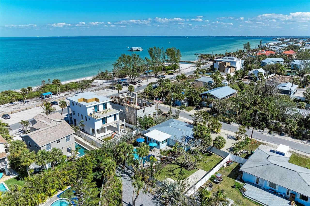 165 Crescent Drive, Anna Maria, FL 34216 Photo
