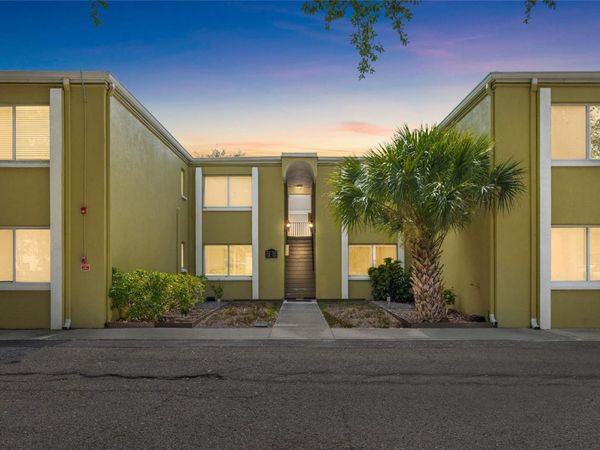 3206 W AZEELE STREET, Unit 227, TAMPA, FL 33609