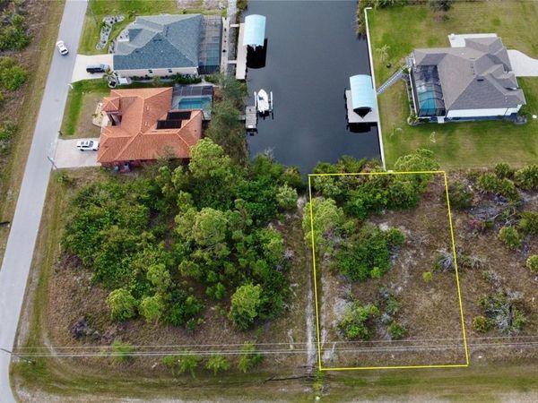 10273 ST PAUL DRIVE , PORT CHARLOTTE, FL 33981