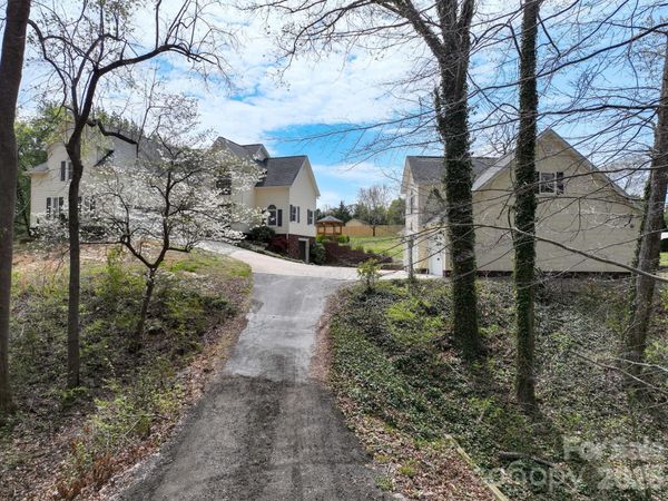 6665 Dellwood Drive , Kannapolis, NC 28081