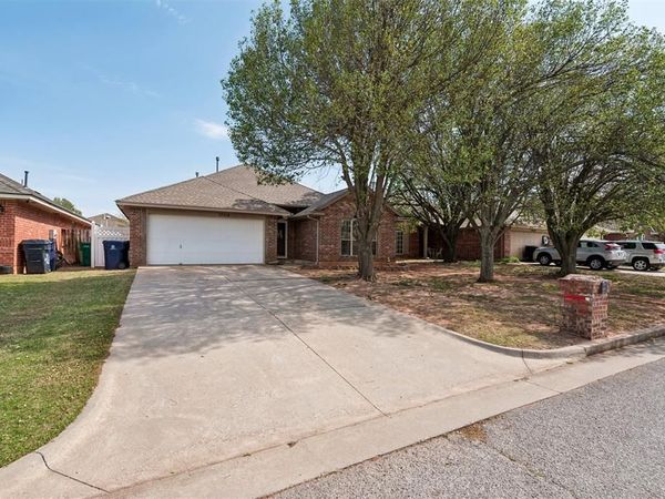 12316 SW 11th Street, Yukon, OK 73099