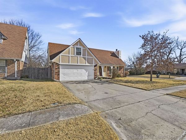 8329 N 118th East Avenue , Owasso, OK 74055