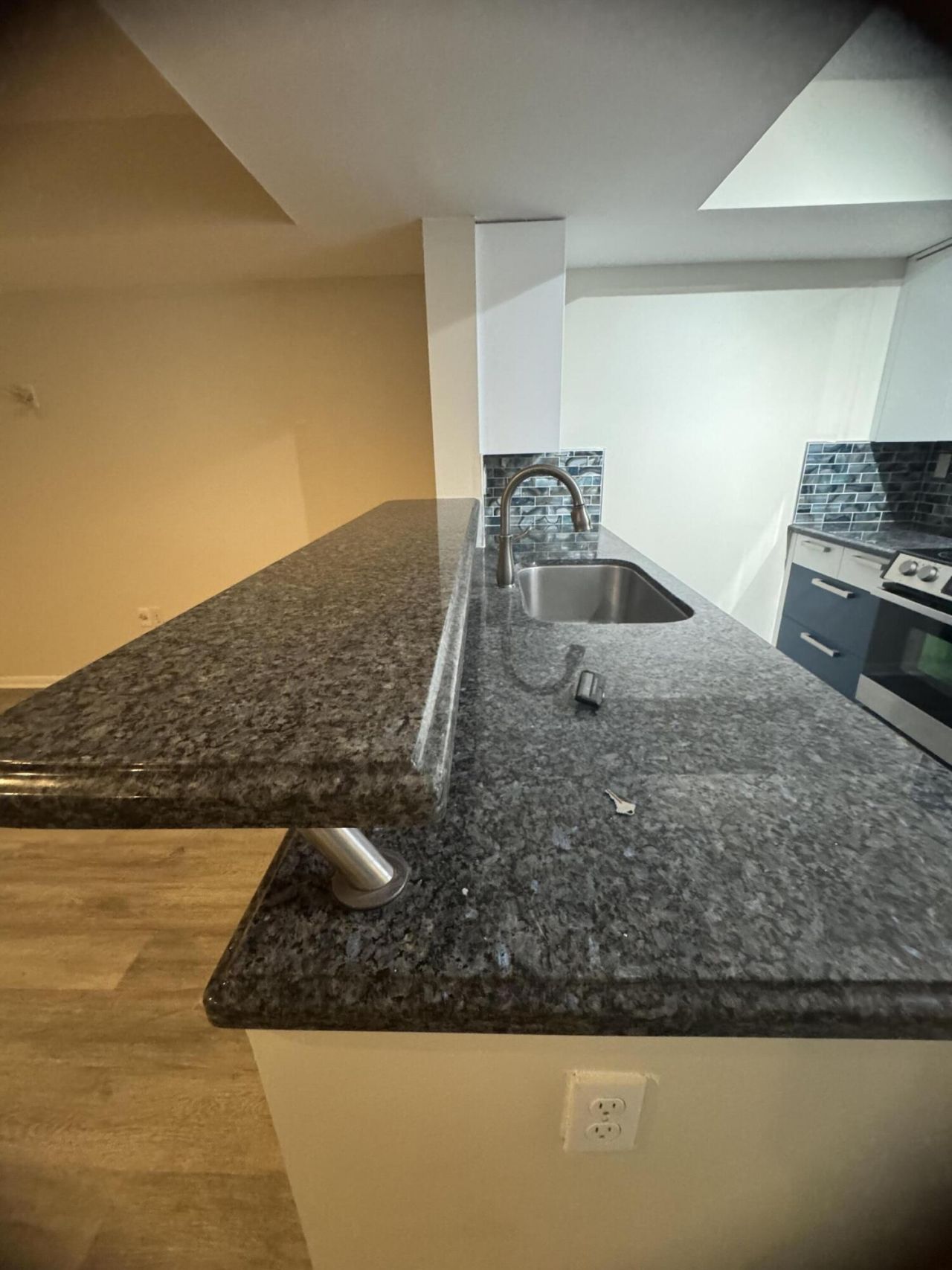 20818 San Simeon Way, Unit 106, Miami, FL 33179 Photo