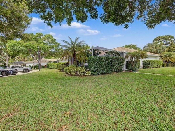 4203 Water Oak Court, Palm Beach Gardens, FL 33410