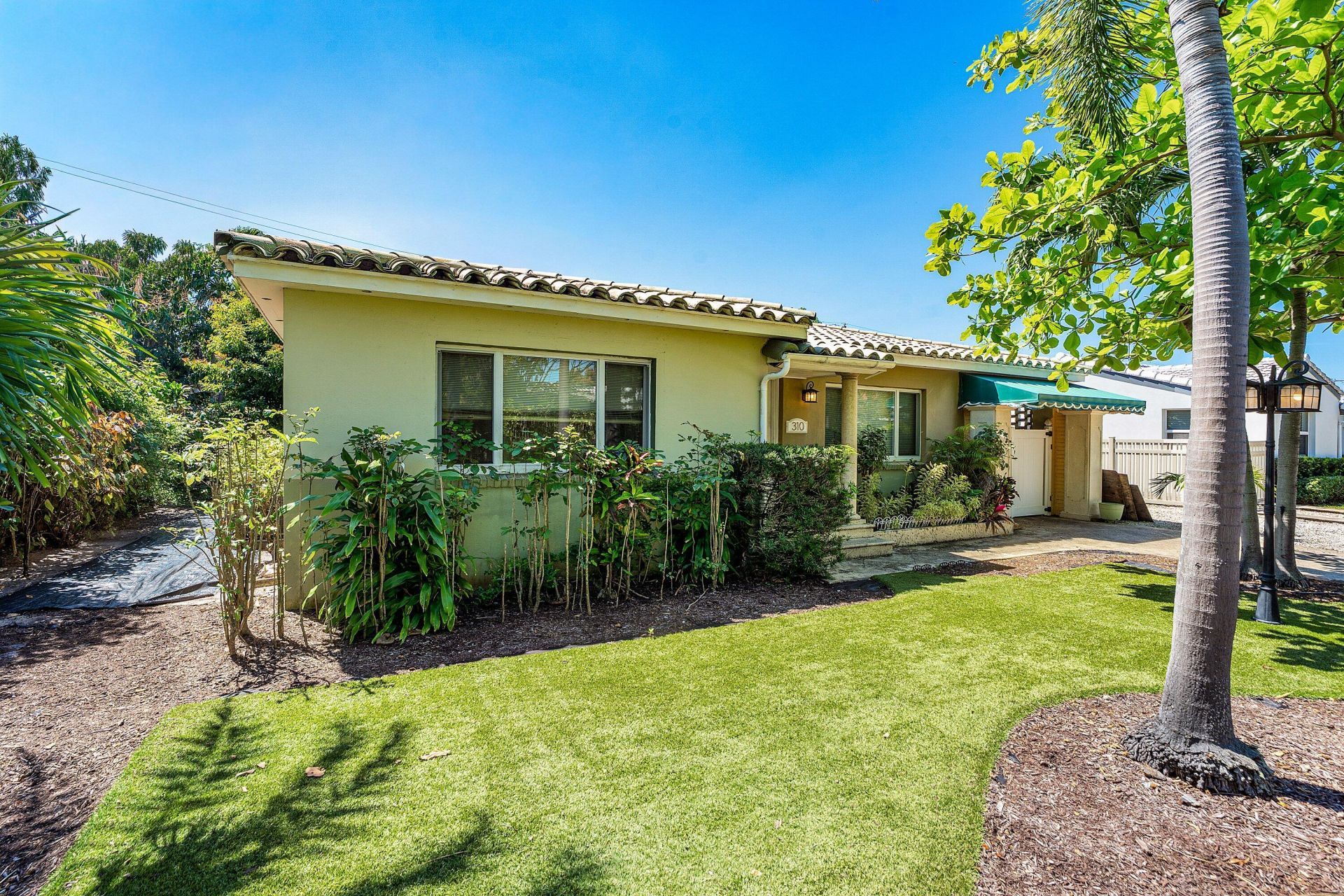 310 Russlyn Drive, West Palm Beach, FL 33405 Photo