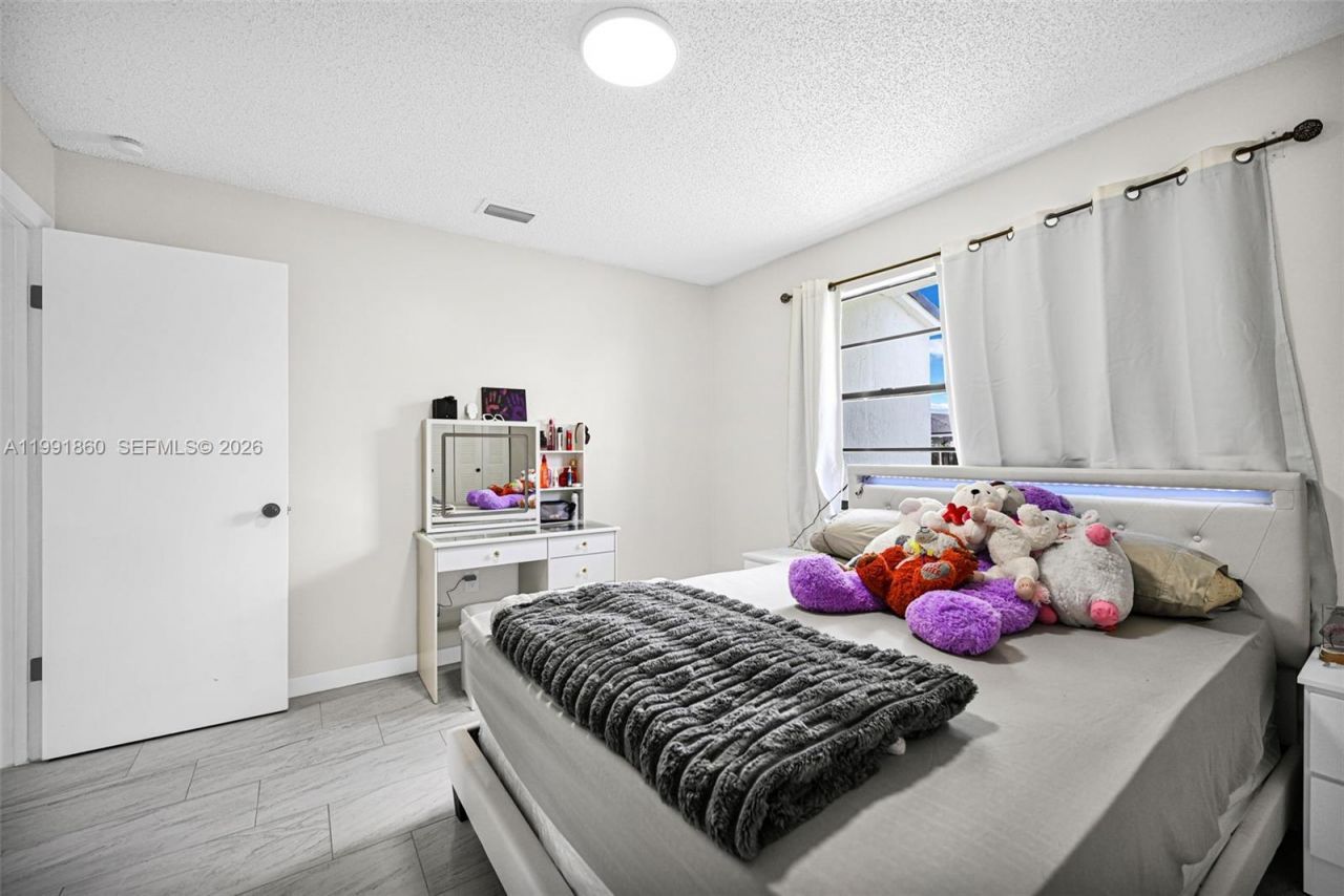 2934 NW 94th St, Miami, FL 33147 Photo