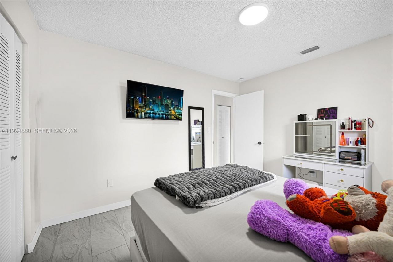 2934 NW 94th St , Miami, FL 33147 Photo