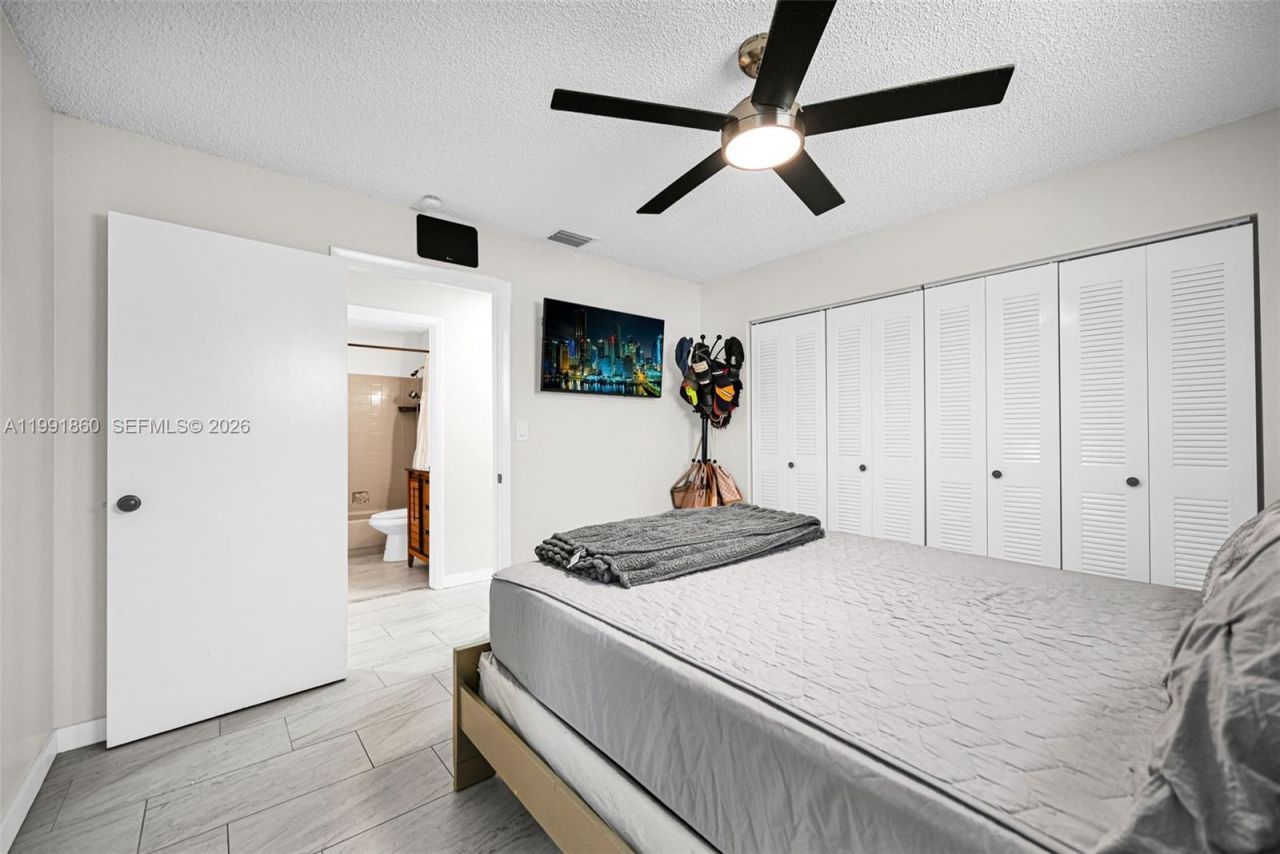 2934 NW 94th St , Miami, FL 33147 Photo