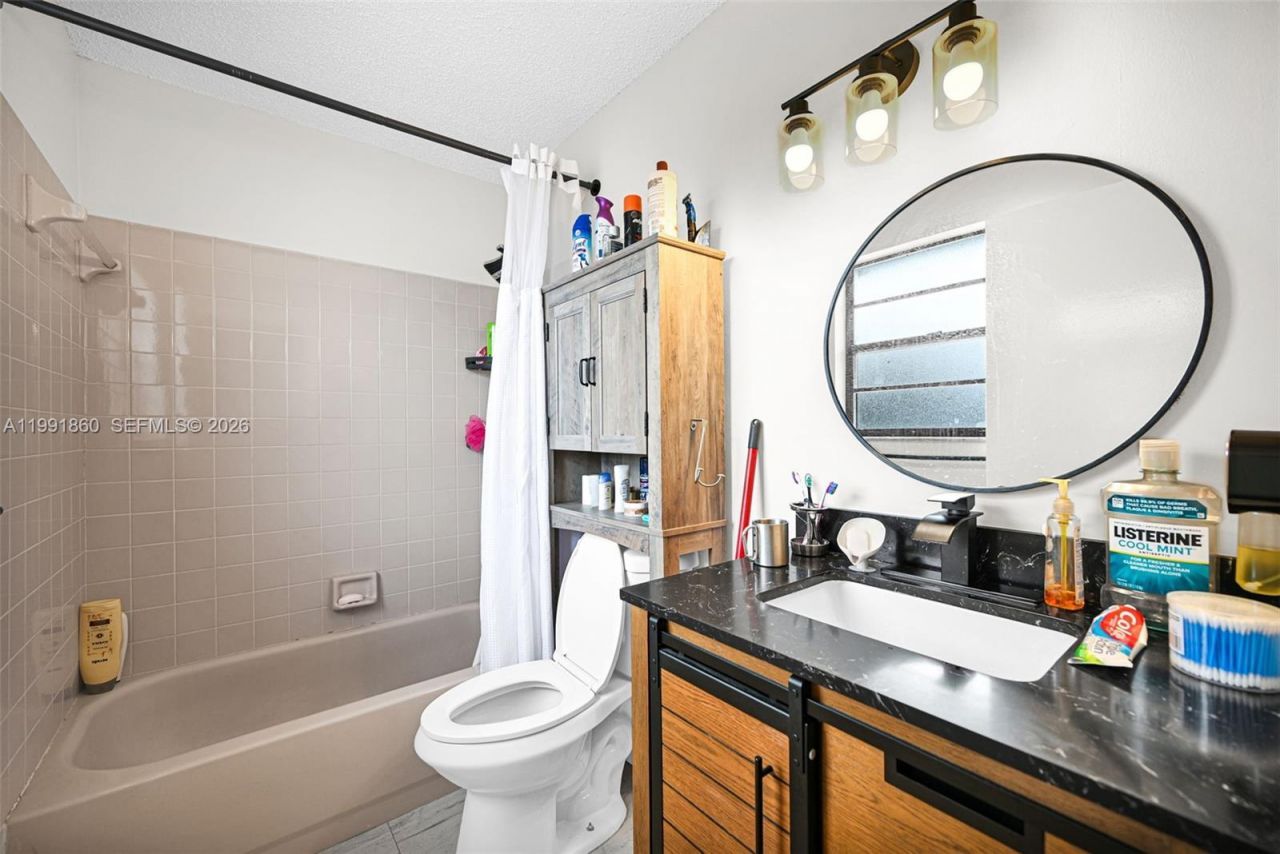 2934 NW 94th St , Miami, FL 33147 Photo