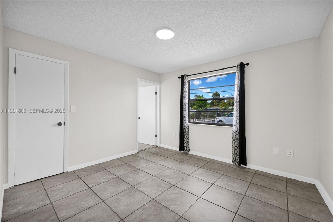 2934 NW 94th St , Miami, FL 33147 Photo