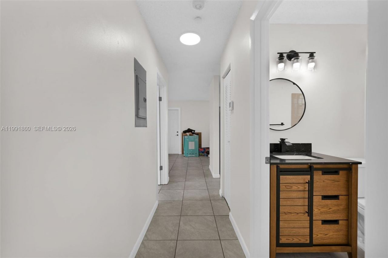 2934 NW 94th St , Miami, FL 33147 Photo