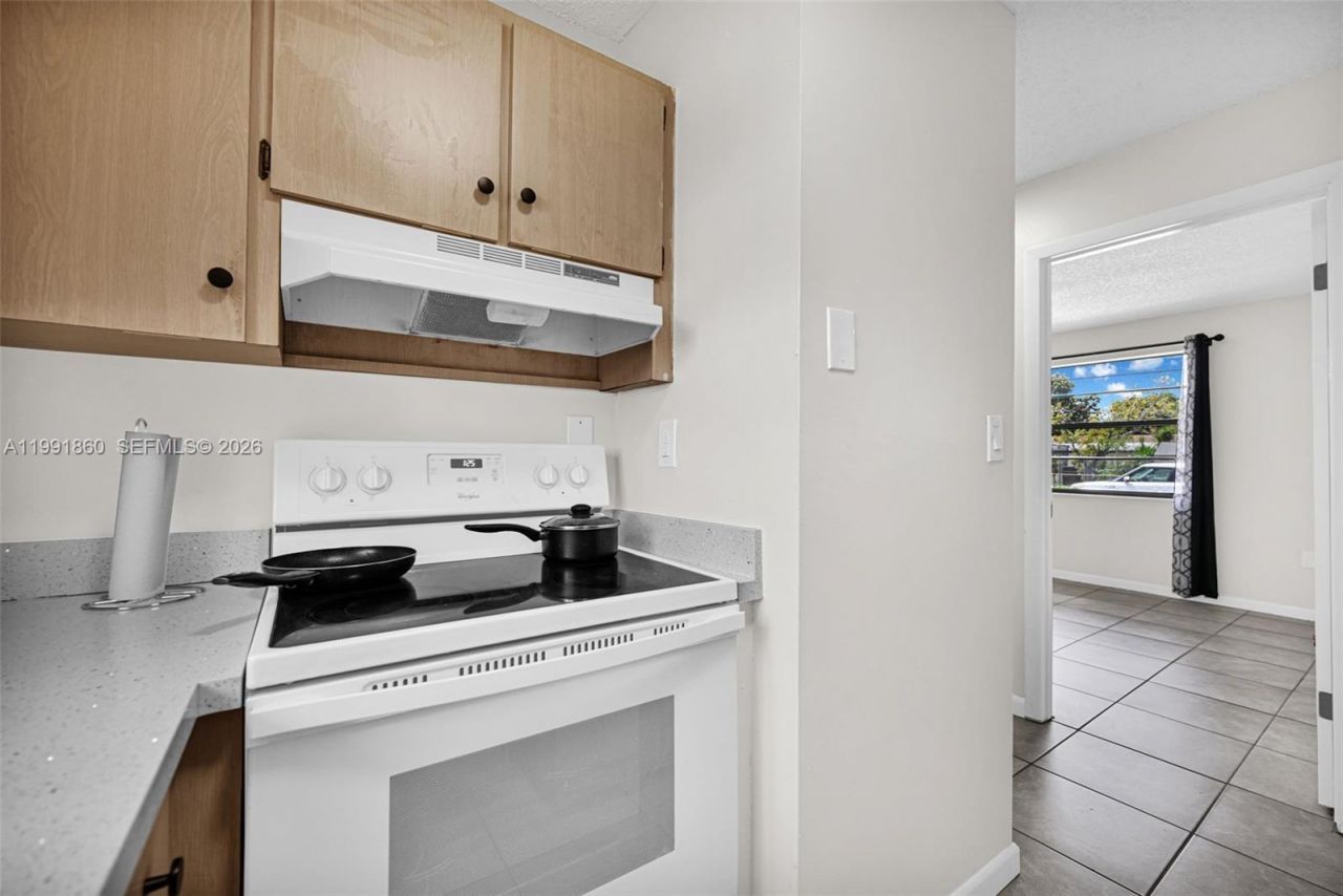 2934 NW 94th St, Miami, FL 33147 Photo